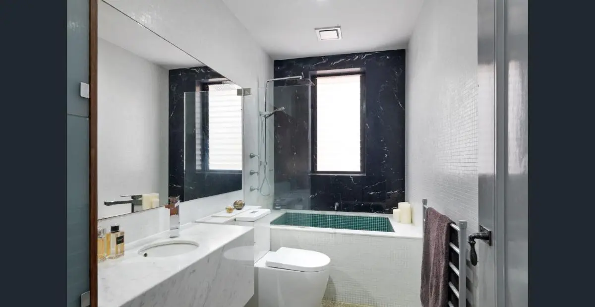 Image 4 of Harbourfront 3 Bed 2 Bath Opposite Manly Wharf With Harbour Views