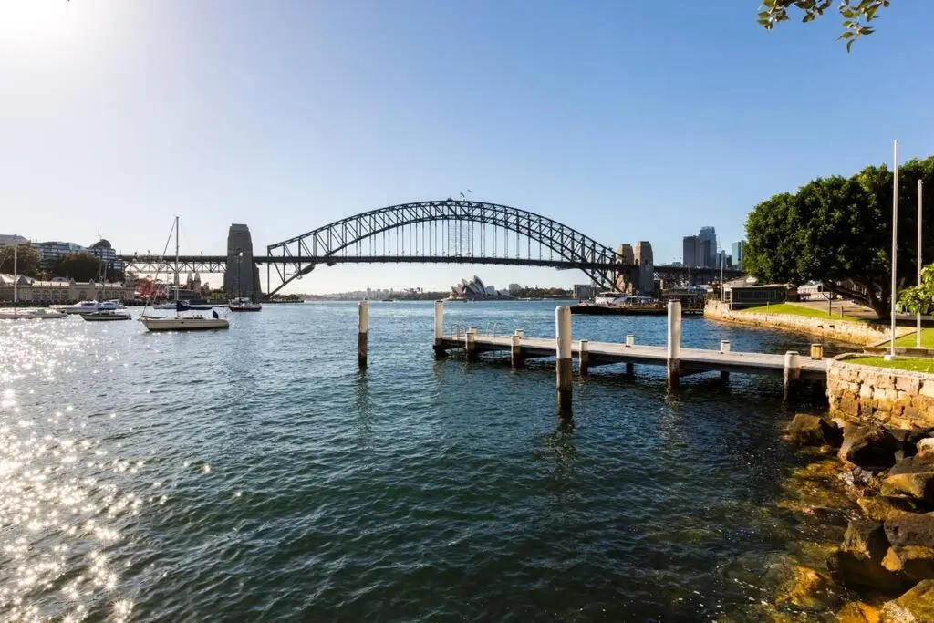 Image 5 of Harbourside7 – modern 1br unit with fab views