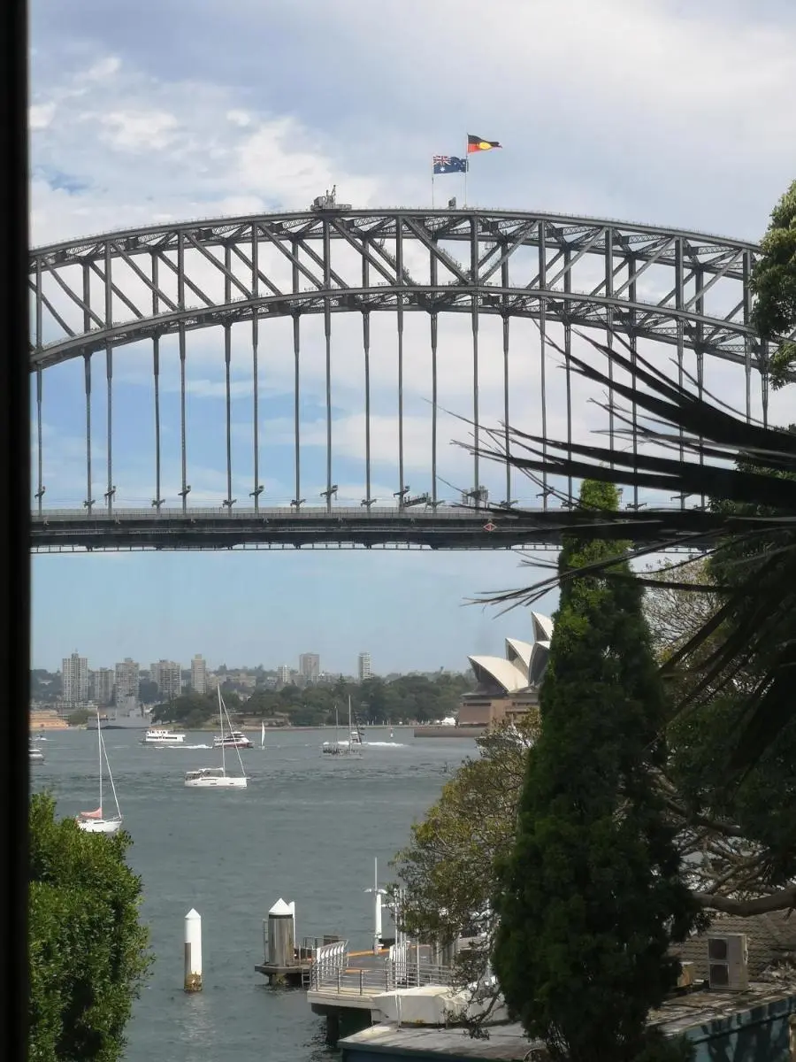 Image 3 of Harbourside7 – modern 1br unit with fab views