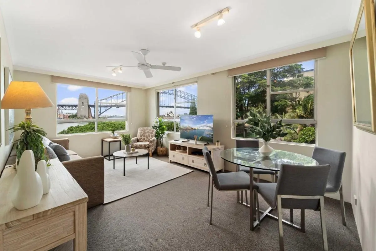 Image 3 of Harbourside 10