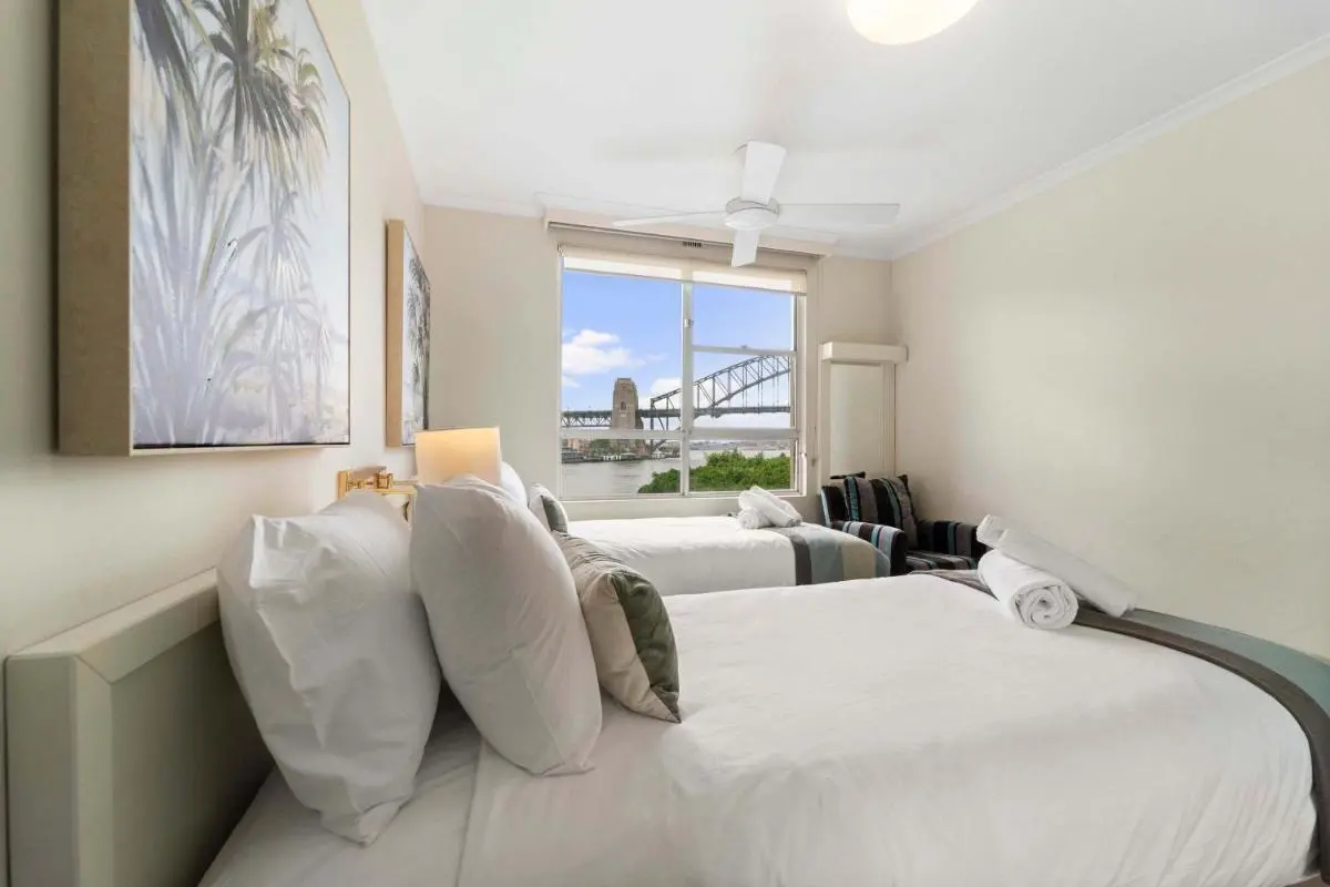 Image 5 of Harbourside 10