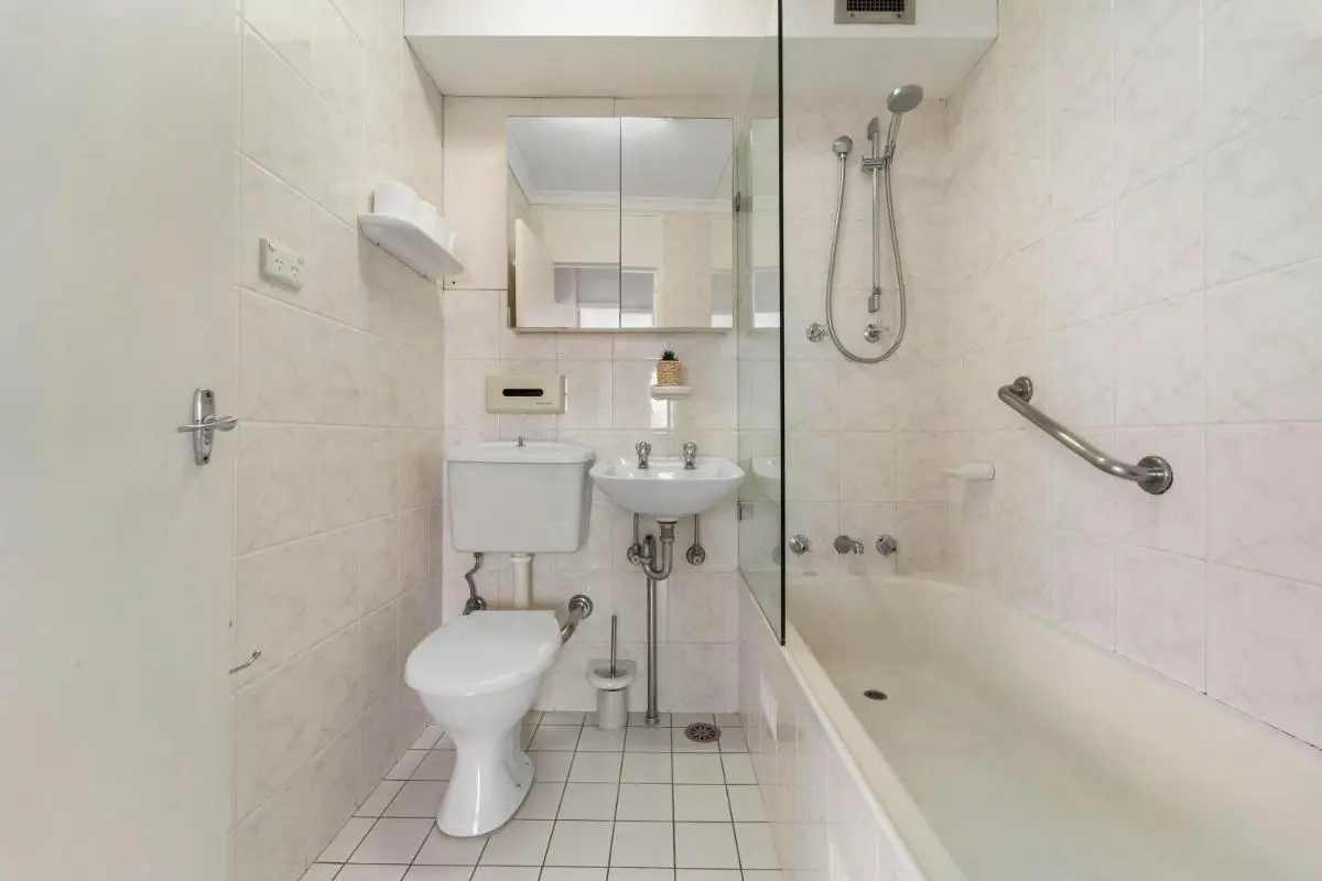 Image 2 of Harbourside 43