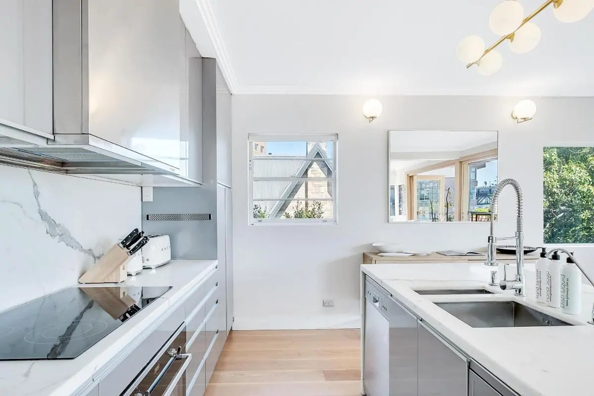 Image 2 of Heatherbrae I – World Class Harbour Bridge Views!