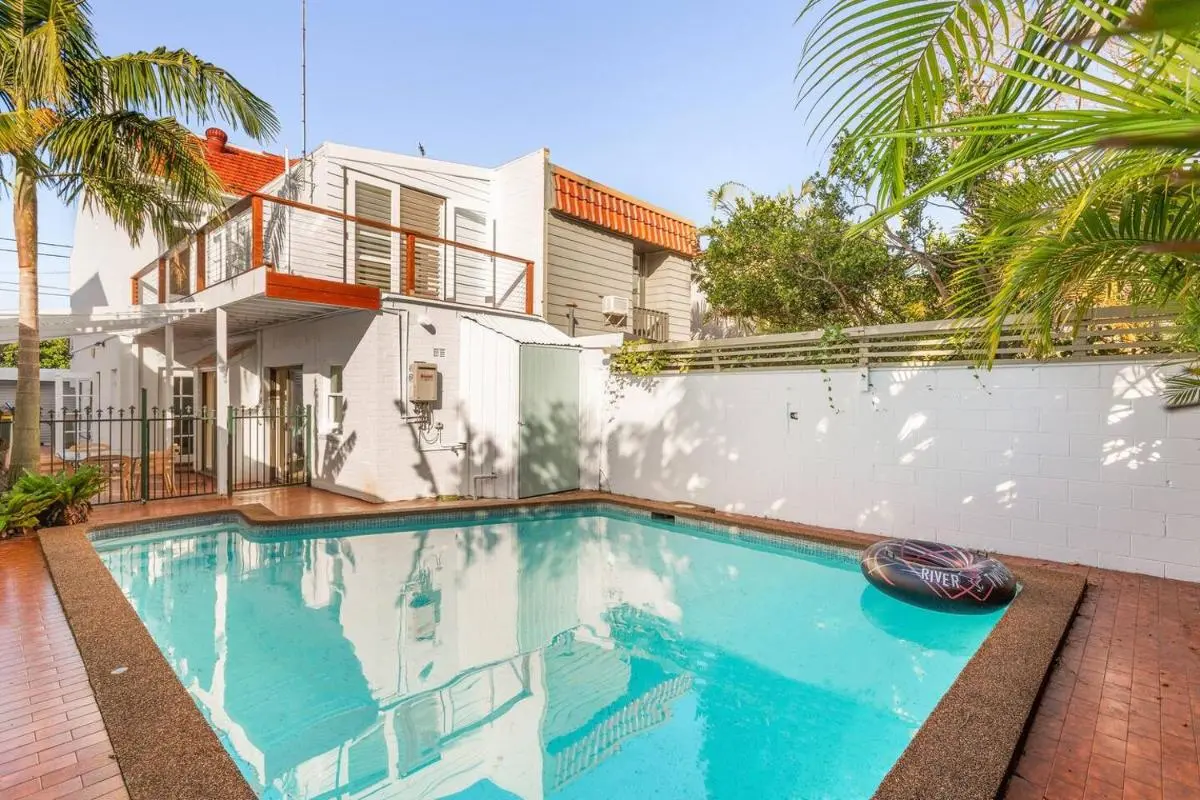 Image 3 of Henrietta – Poolside Relaxation near Bronte Beach