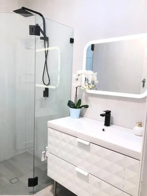 Image 3 of HolidayRento Beachfront Building on Bondi Beach