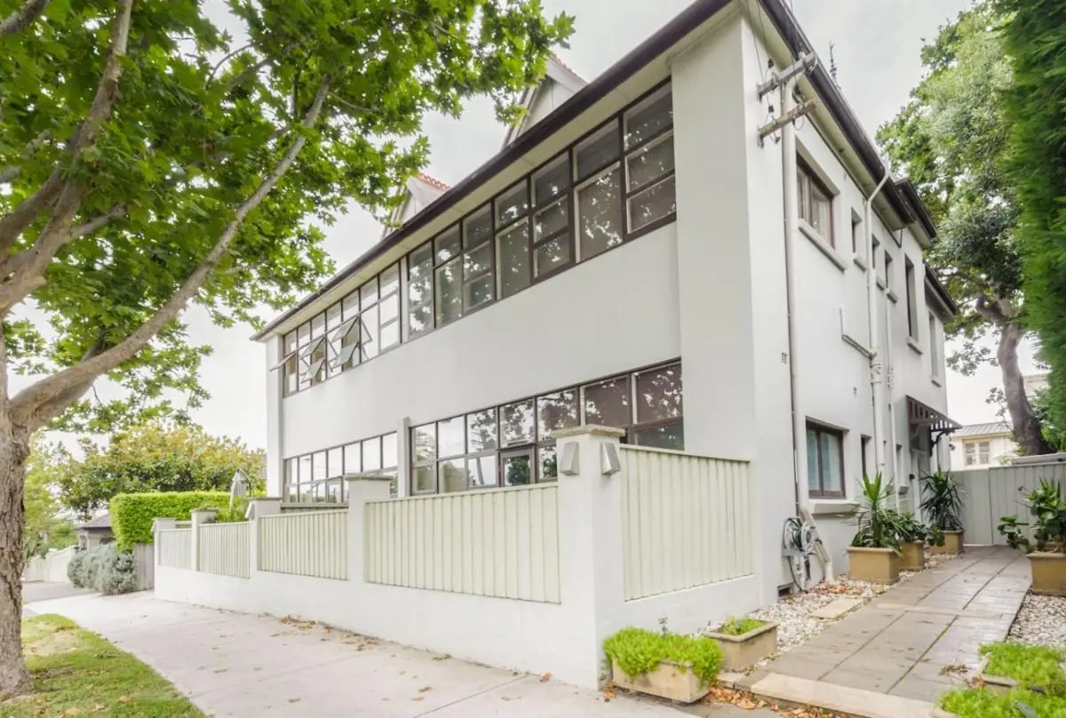 Image 5 of Huge Designer Studio Next to Lovely Park