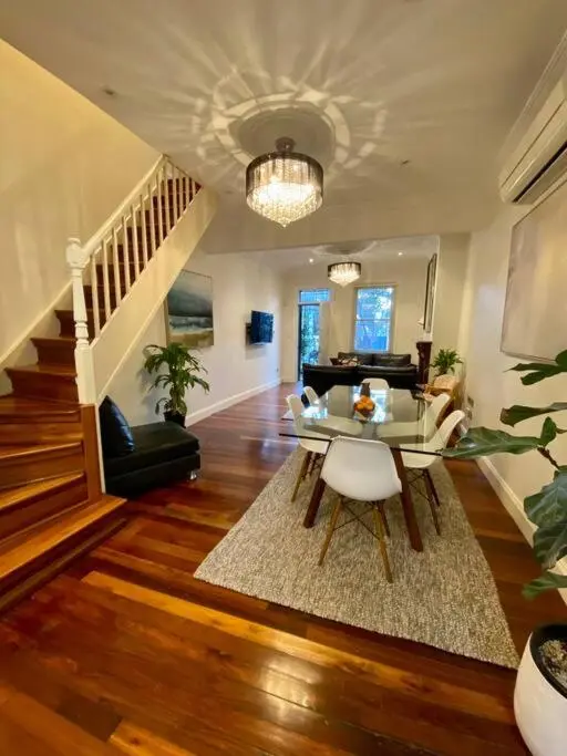 Image 5 of Immaculate 3 Bed City Home – Close to Everything!