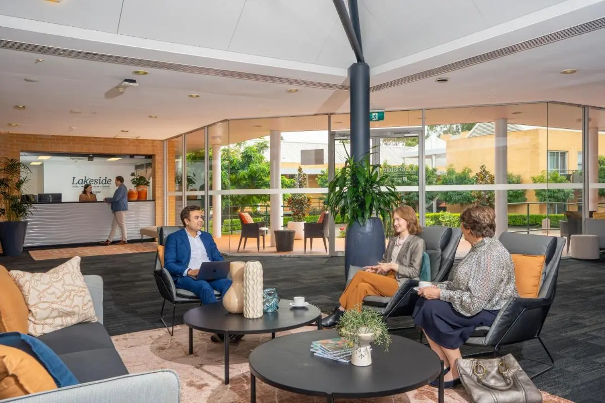 Image 2 of Lakeside Hotel and Conference Centre