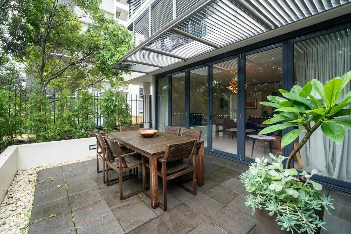 Image 5 of Leafy Inner City Apartment Camperdown