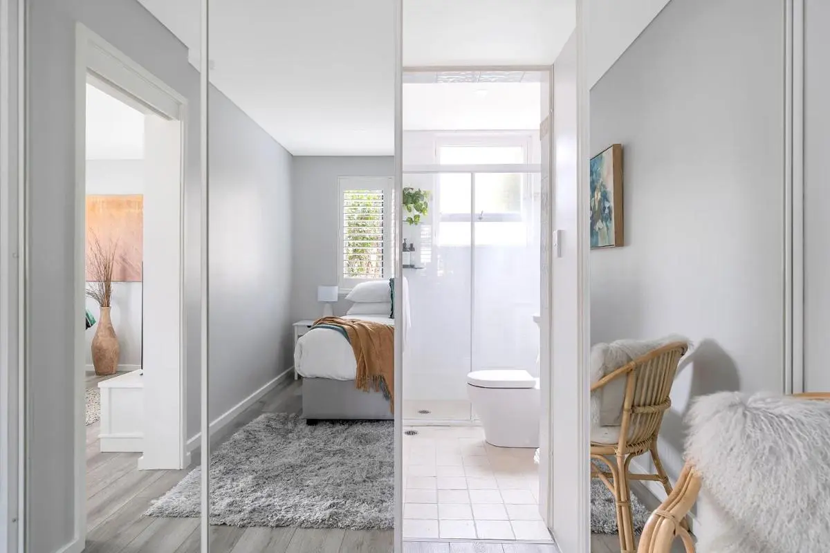 Image 2 of Light and Bright, Little Manly Aircon Ground Floor