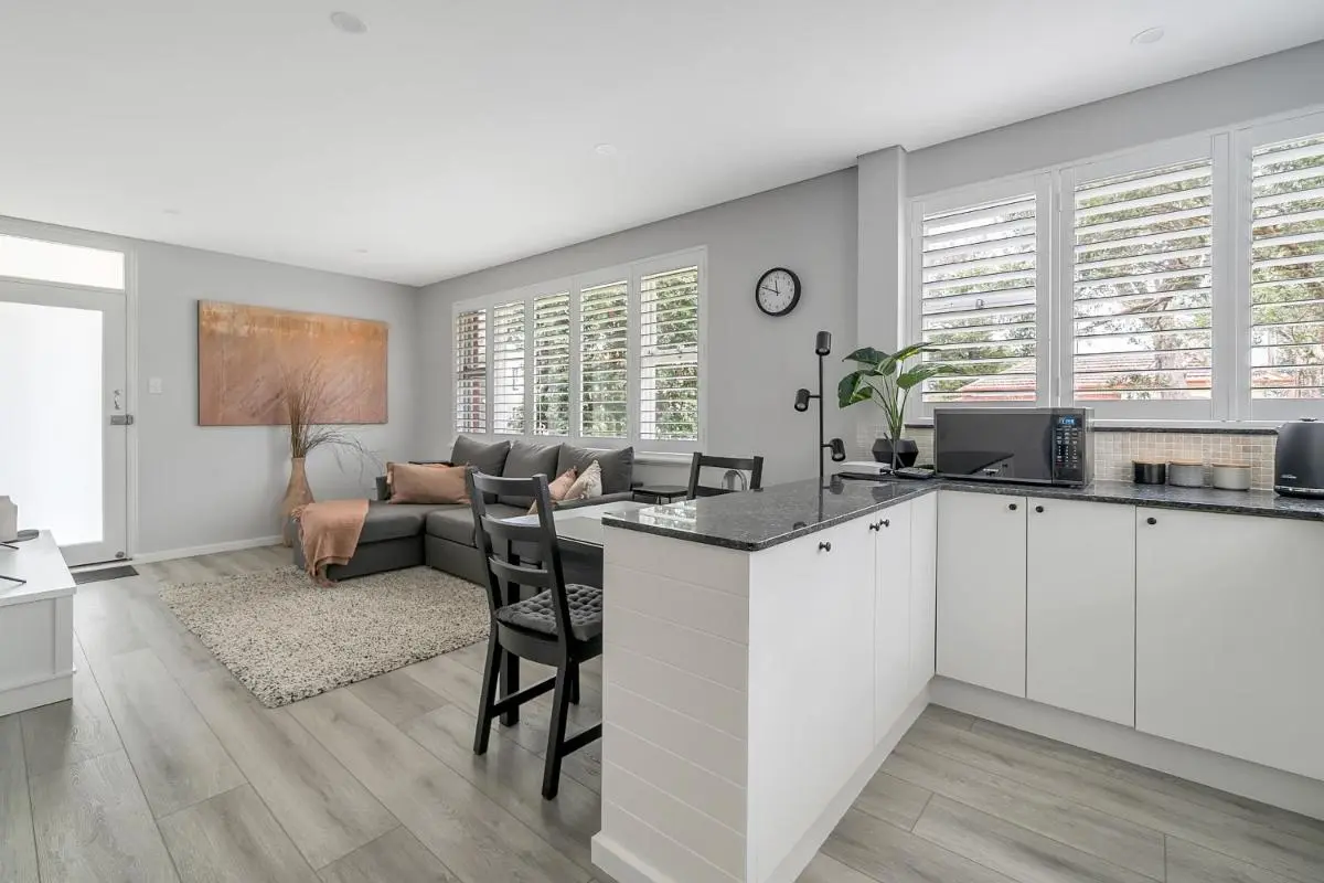 Image 3 of Light and Bright, Little Manly Aircon Ground Floor