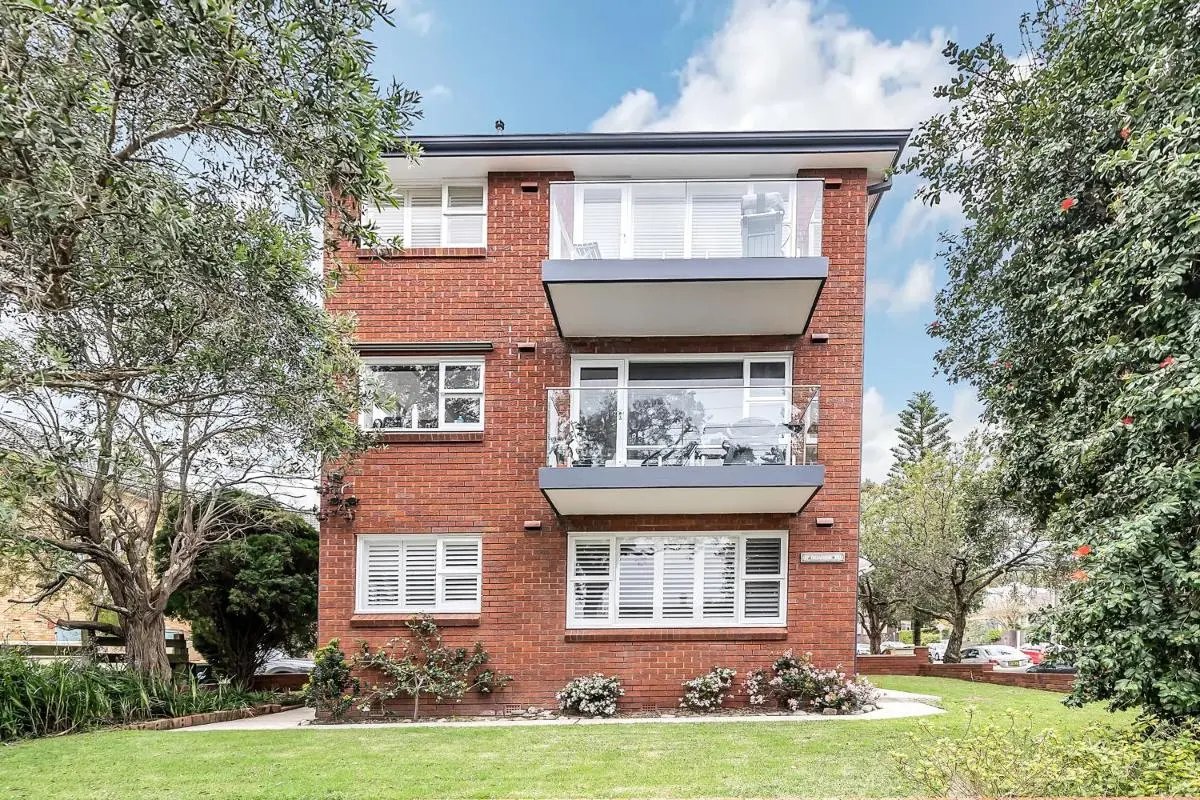 Image 5 of Light and Bright, Little Manly Aircon Ground Floor