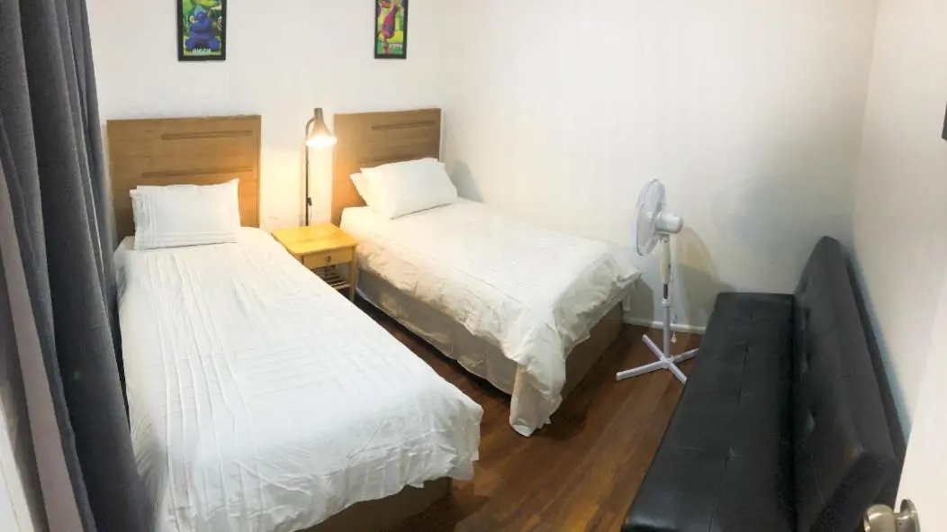 Image 1 of Low price clean linen and free stuff No 2 plenty of on street parking G1