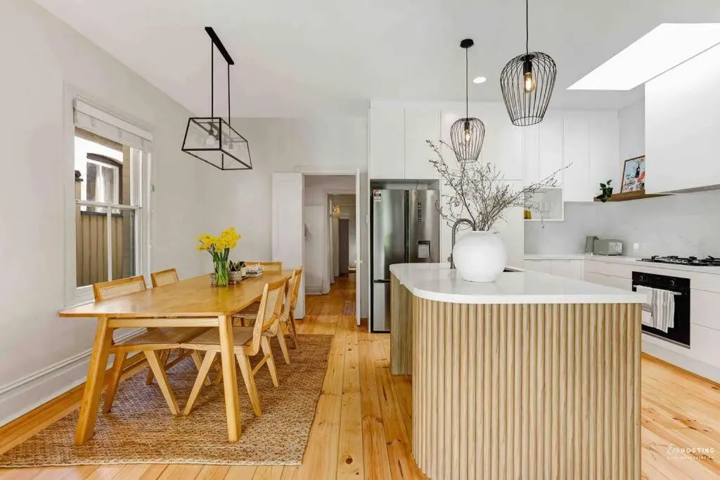 Image 3 of Luna Residence at Sydney Harbour