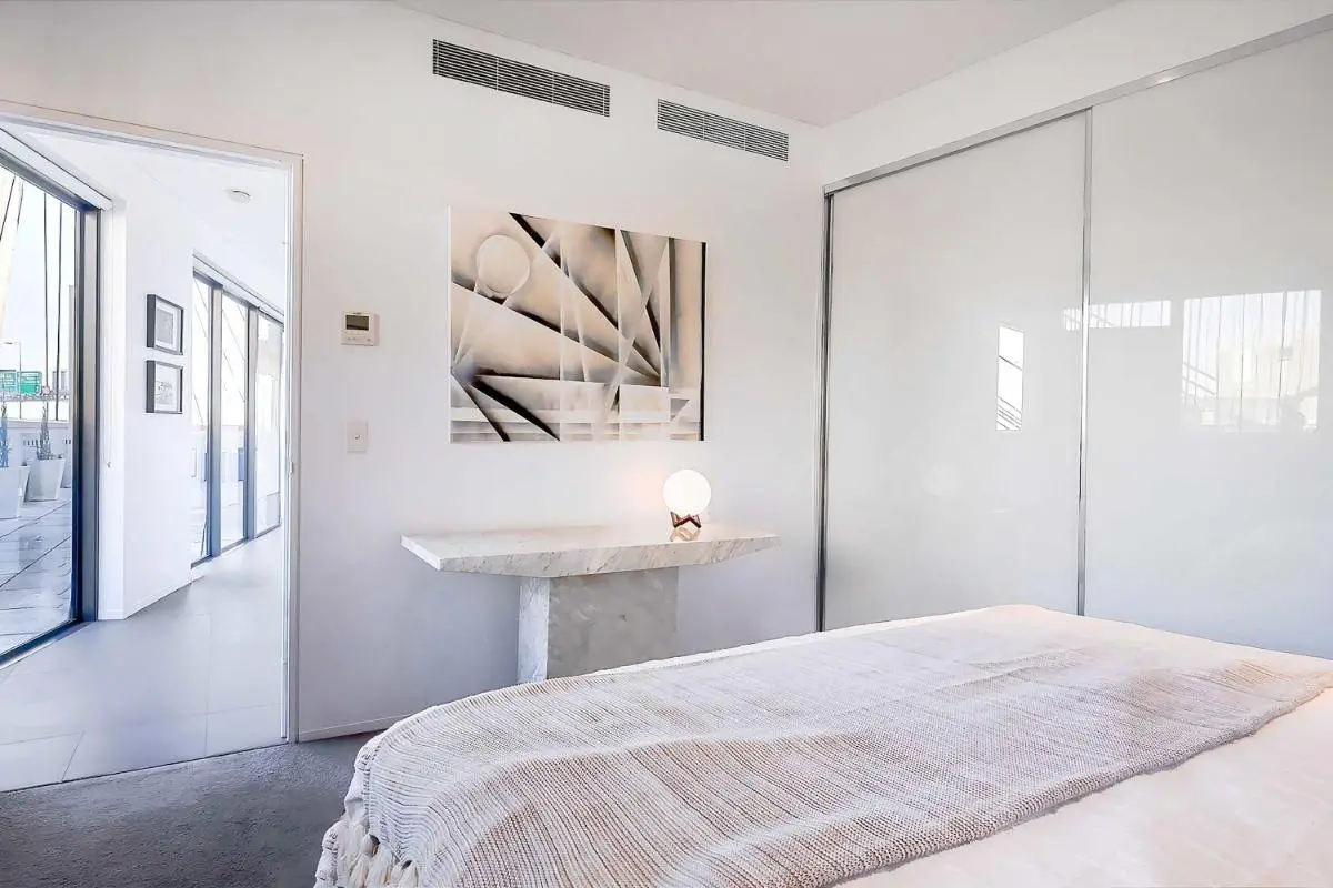 Image 2 of Lux Pyrmont 1 Bed Apt – Parking & Pool Access