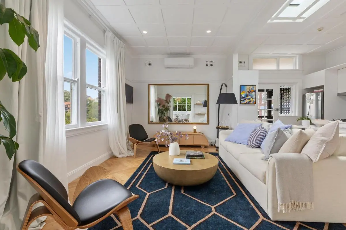 Image 4 of Luxe Lavender Bay – An Iconic Couple’s Nest