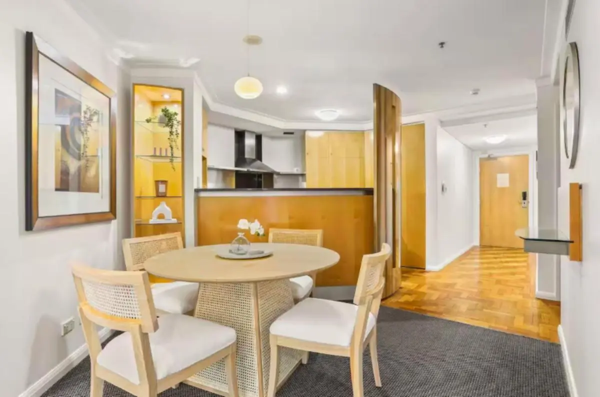 Image 4 of Luxurious Apartment Only 250m Walk to Opera House