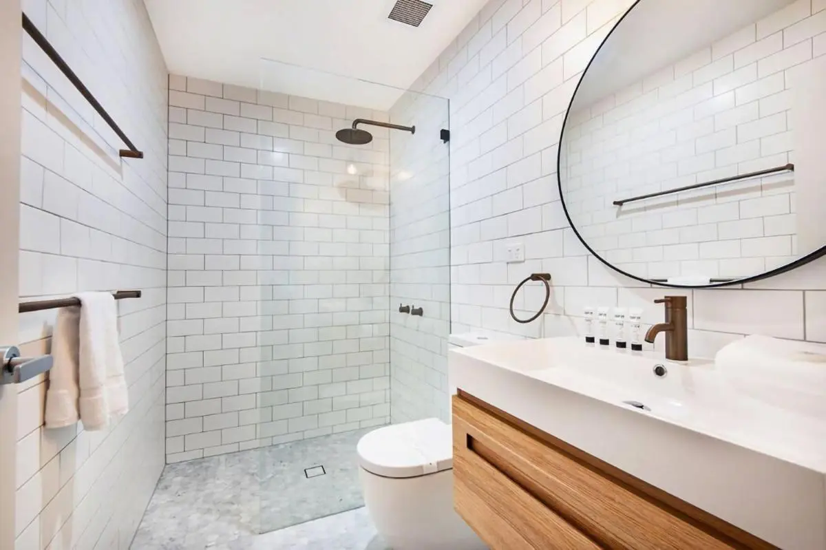 Image 2 of Luxurious Bondi Beach Apt Stunning Balcony Views