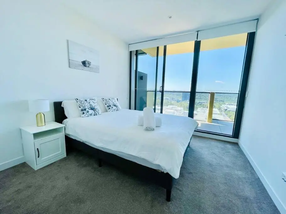 Image 1 of Luxury 2Beds Apt with stunning View (Parking, Gym)