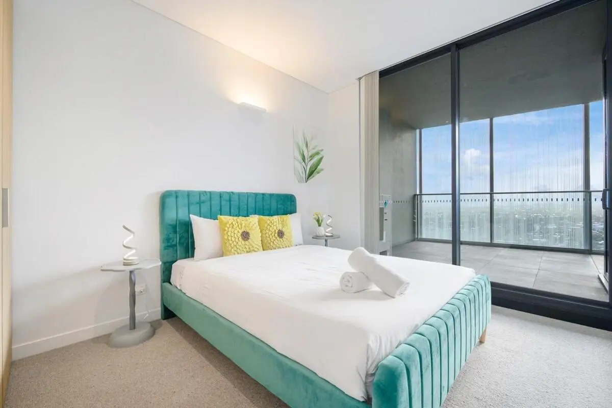 Image 1 of Luxury 2Br Apt Near Train Shopping Center