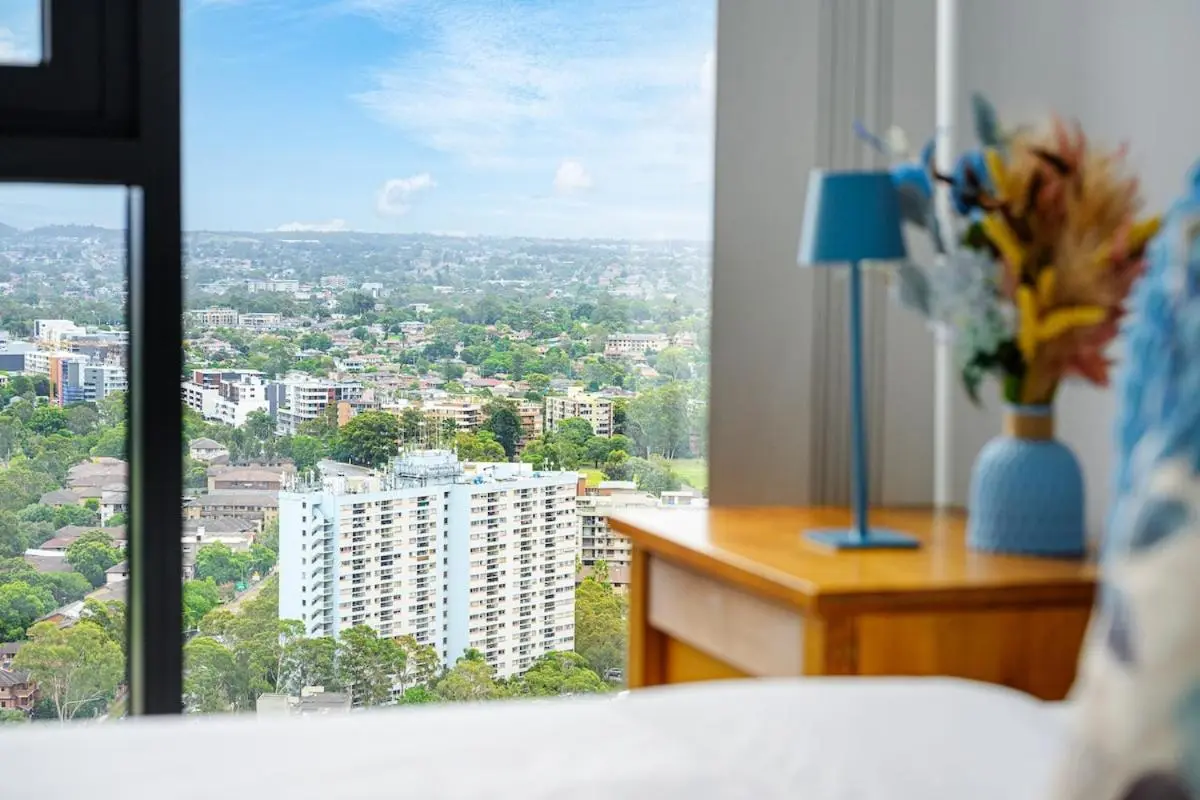 Image 5 of Luxury 2Br Apt Near Train Shopping Center