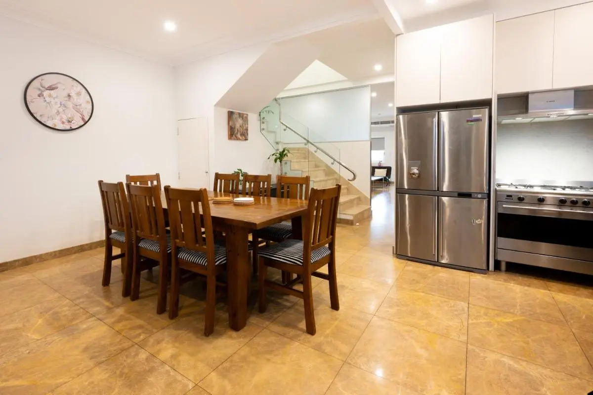 Image 5 of Luxury 3BR Home in Mascot – Minutes from City, Beaches, and Airports