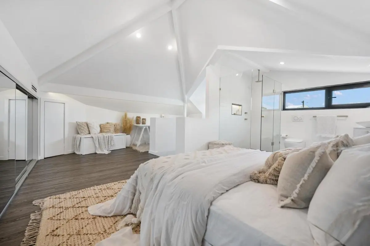 Image 4 of Luxury Urban Oasis