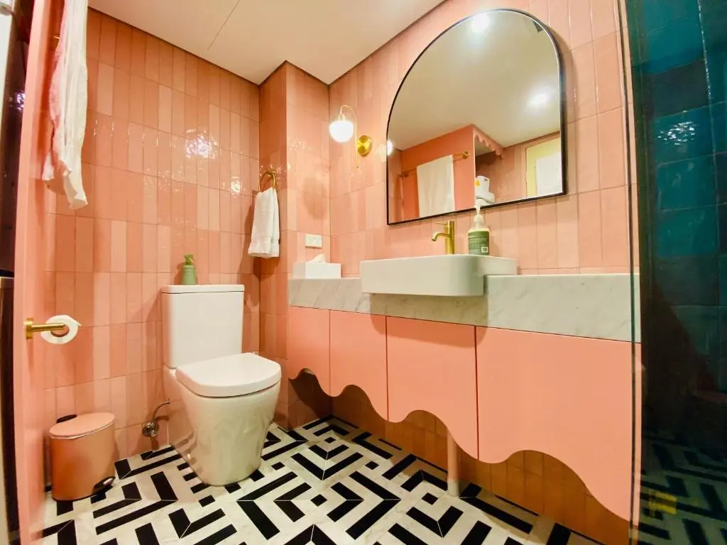 Image of Manly Vibes – fabulous design with gym, sauna, streaming, right opposite wharf & beach