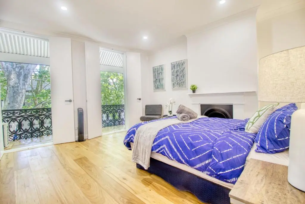 Image of Modern 3-Bedrooms Townhouse in an Paddington