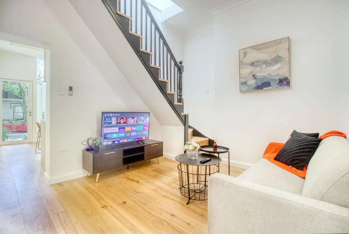 Image 4 of Modern 3-Bedrooms Townhouse in an Paddington