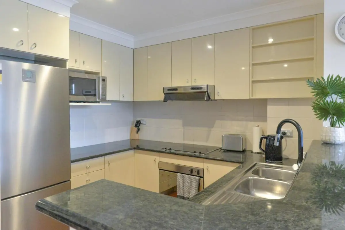 Image 4 of Modern Darling Harbour 2BR Apt Walk to Everything