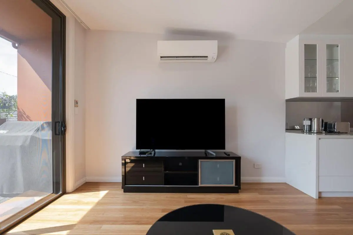 Image 4 of Modern Home in Erskineville w AC and Parking