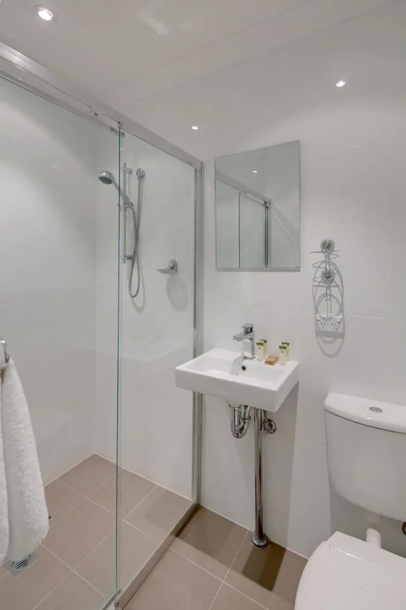 Image 3 of Neutral Bay Lodge