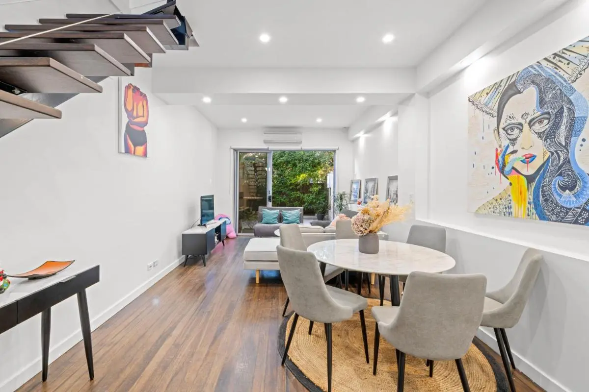 Image 2 of Oasis 4BR House & Darling Harbour&Casino-7 mins walk