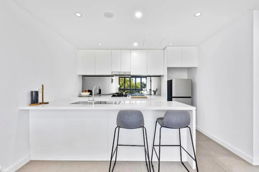 Image 4 of Oasis Near CBD, Close to EVERYTHING!!!