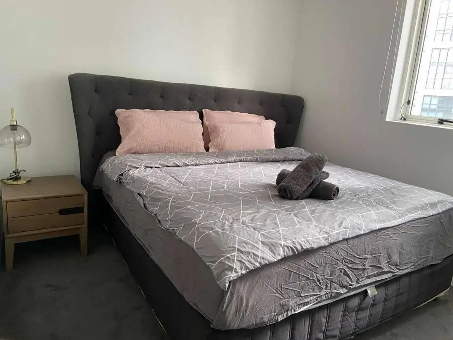 Image 4 of Perfectly Located CBD 3 bedrooms Apartment