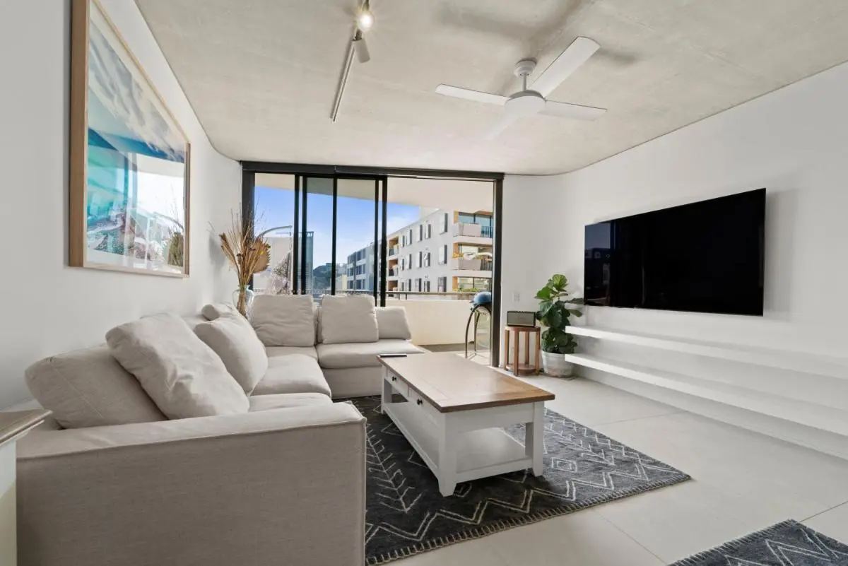 Image 4 of Premium Bondi Beach 2 Bedroom with Beach view and parking