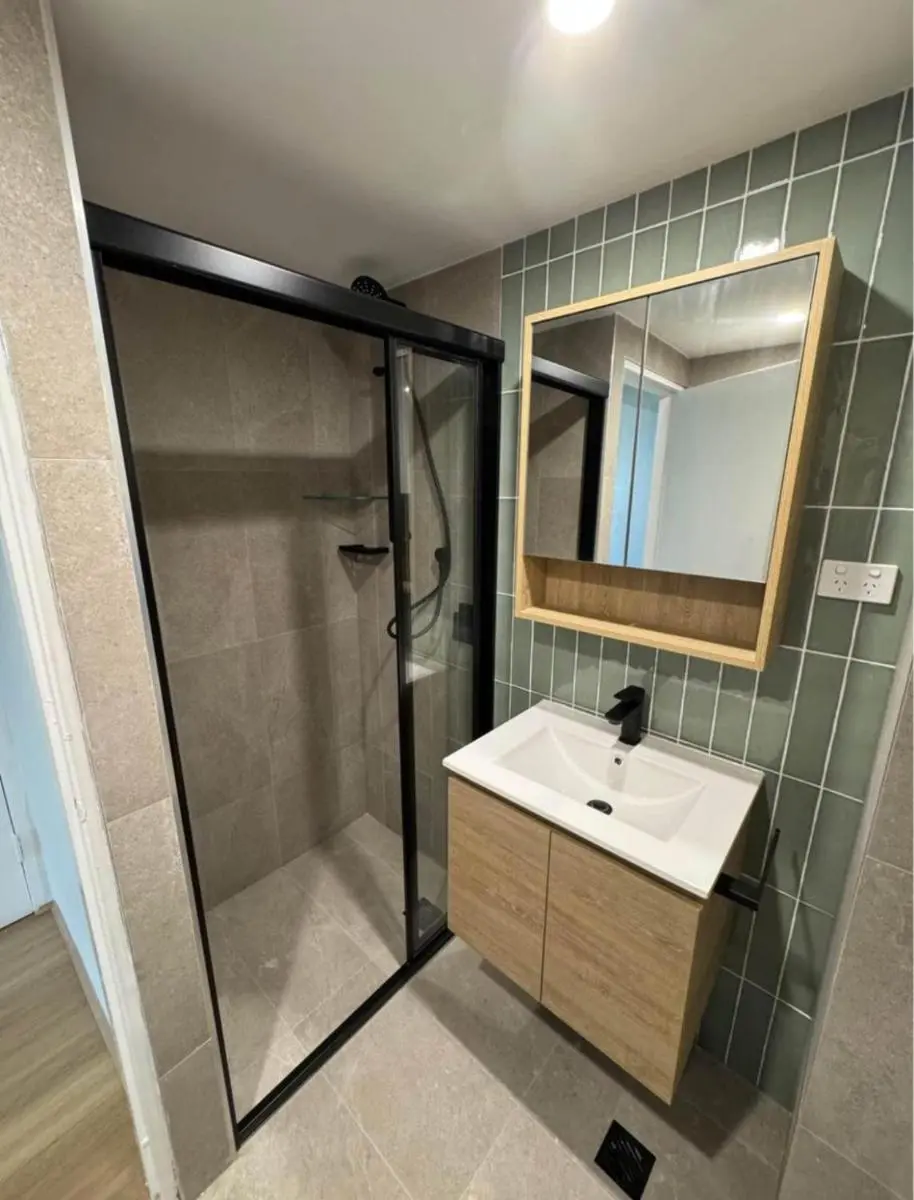 Image 3 of Renovated Central Studio w pool & just off Oxford St