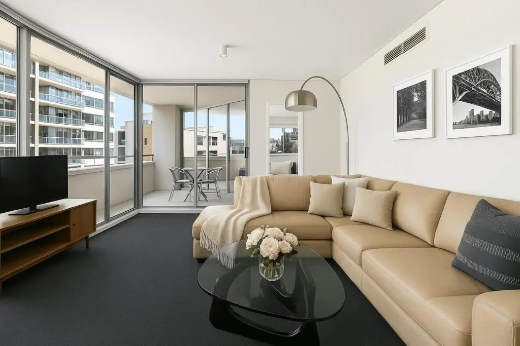 Image of SHE35 – CBD Darling Harbour Views with Pool & Gym Access