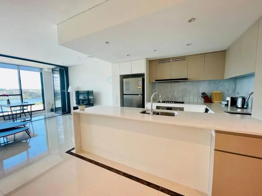 Image 3 of Sensational waterview 2Bed2baths Apt -WiFi Parking