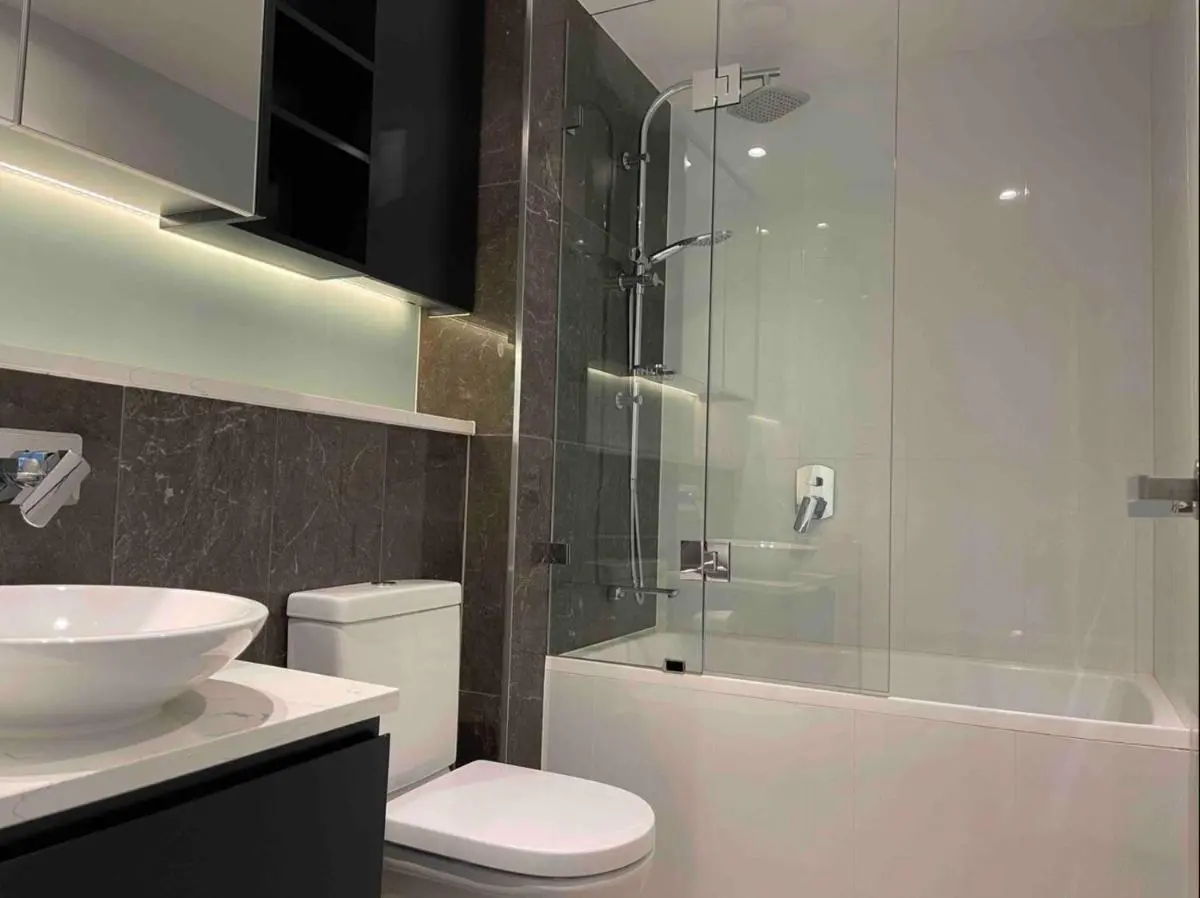 Image 2 of Sensational waterview 2Bed2baths Apt -WiFi Parking