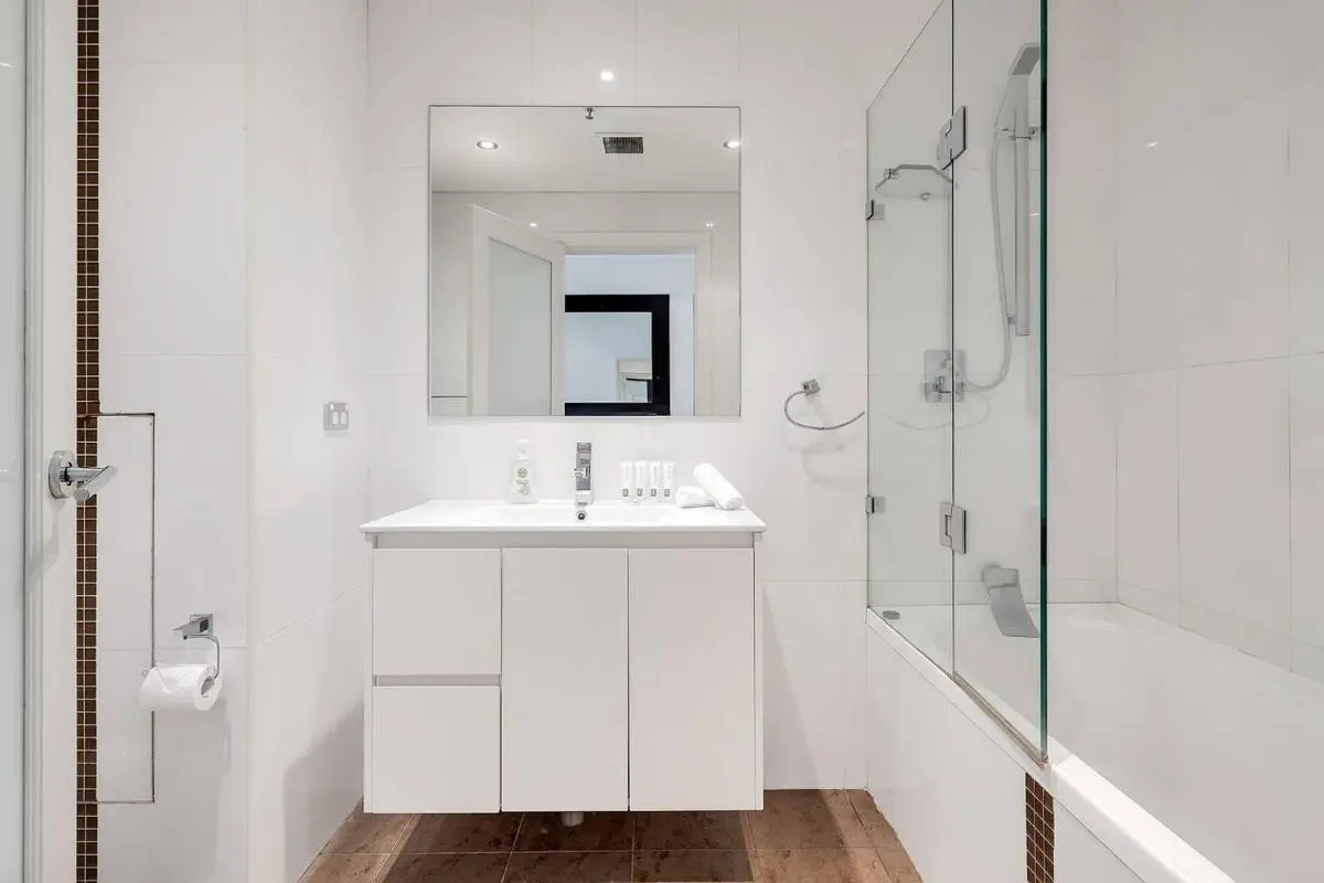 Image 5 of ‘Simply Sydney’ City Living off Wharf Roadway