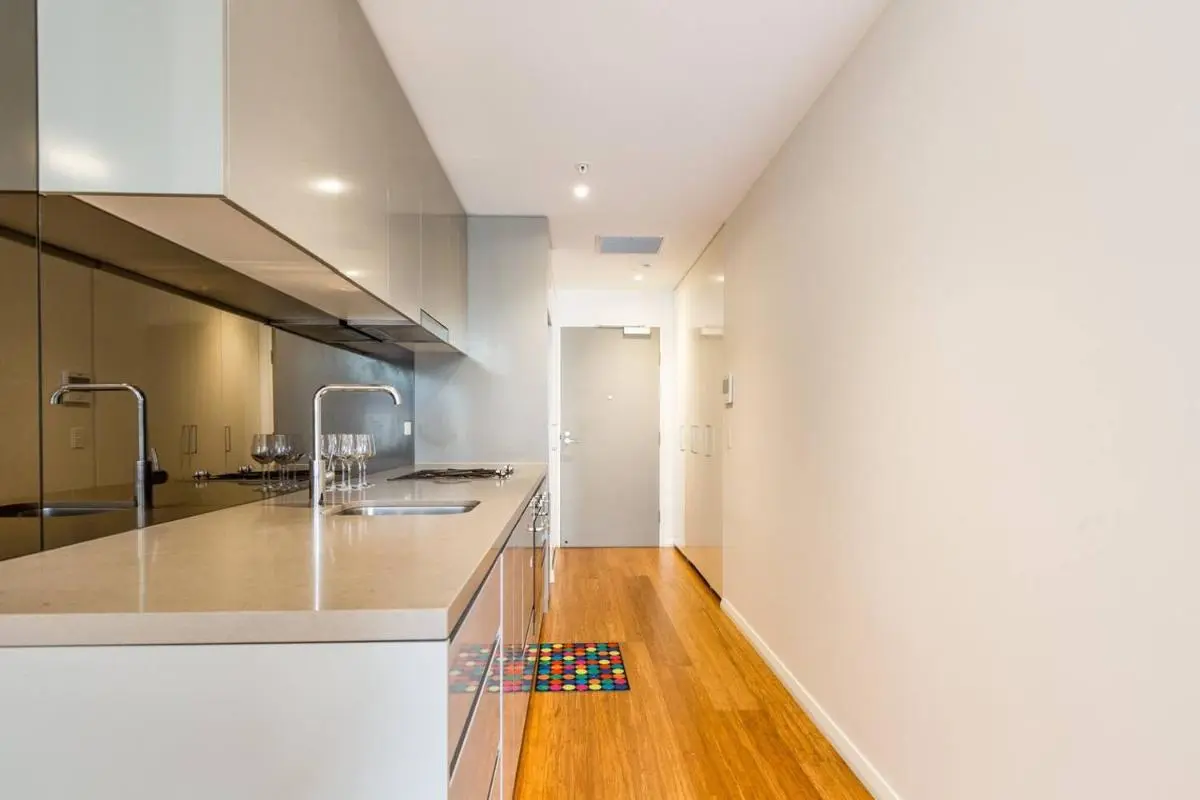 Image 2 of Sleek Chinatown Pad in the Heart of the CBD