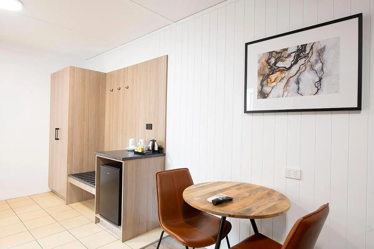 Image 3 of Southend Hotel