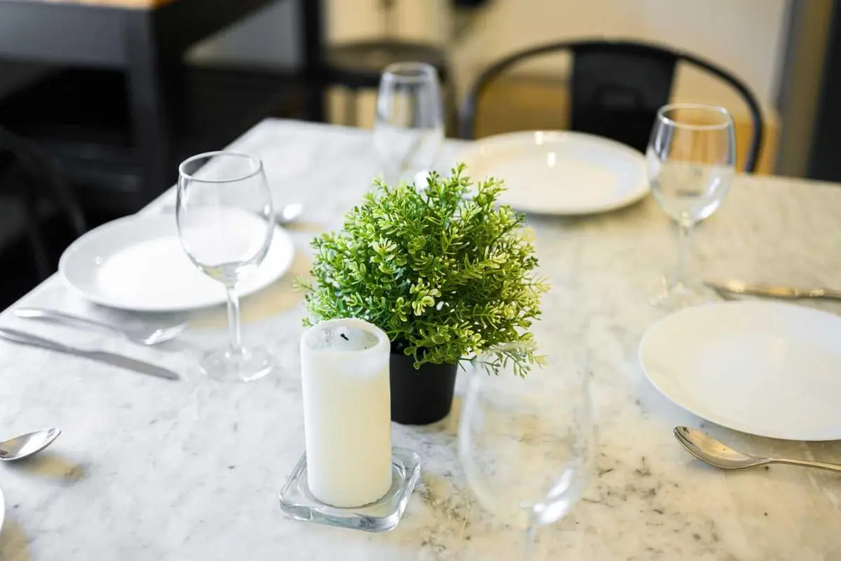 Image 3 of Spacious 4BR Straithfield house close 2 airport city