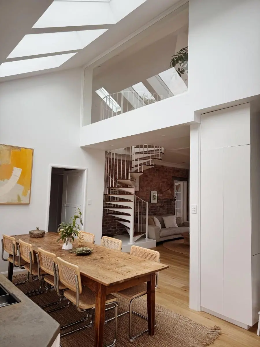 Image 3 of Spacious 4-Bedroom Manly Beach Apartment, Balcony, Bath & Fireplace, 2 Min to Beach