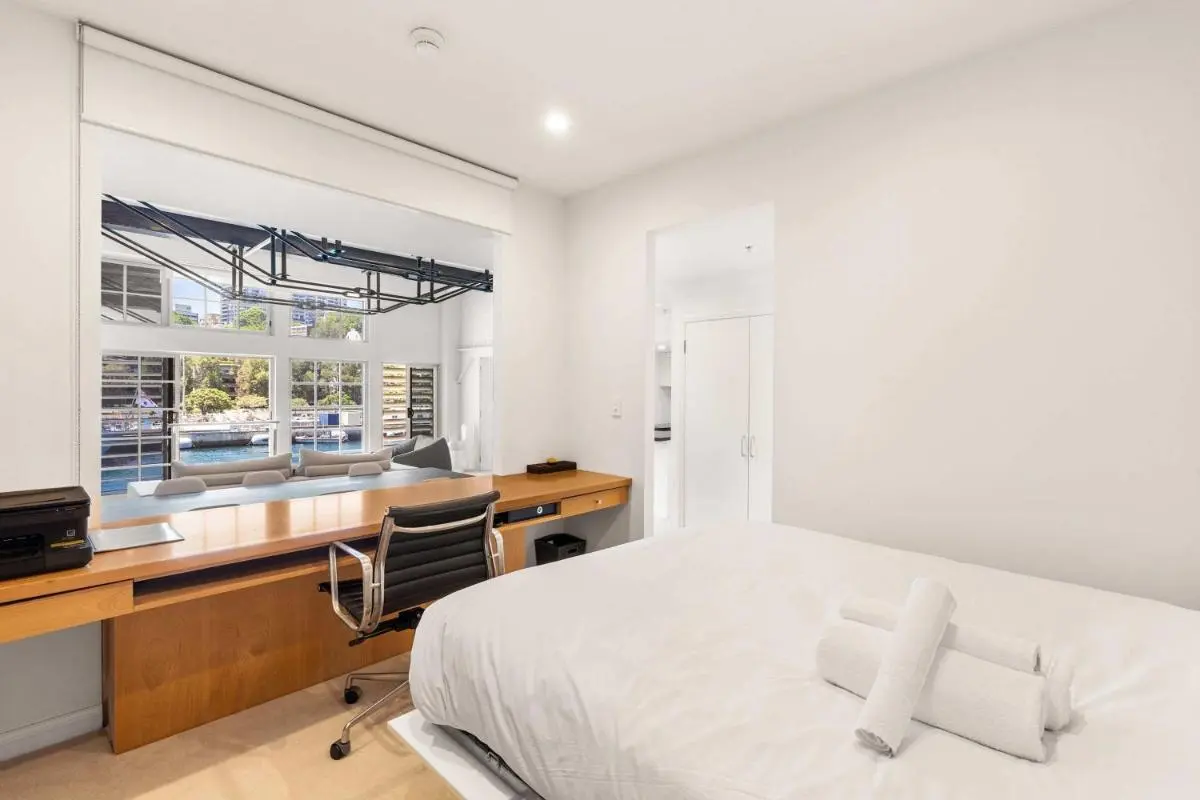 Image 5 of Spacious Waterfront Luxury at Woolloomooloo Wharf