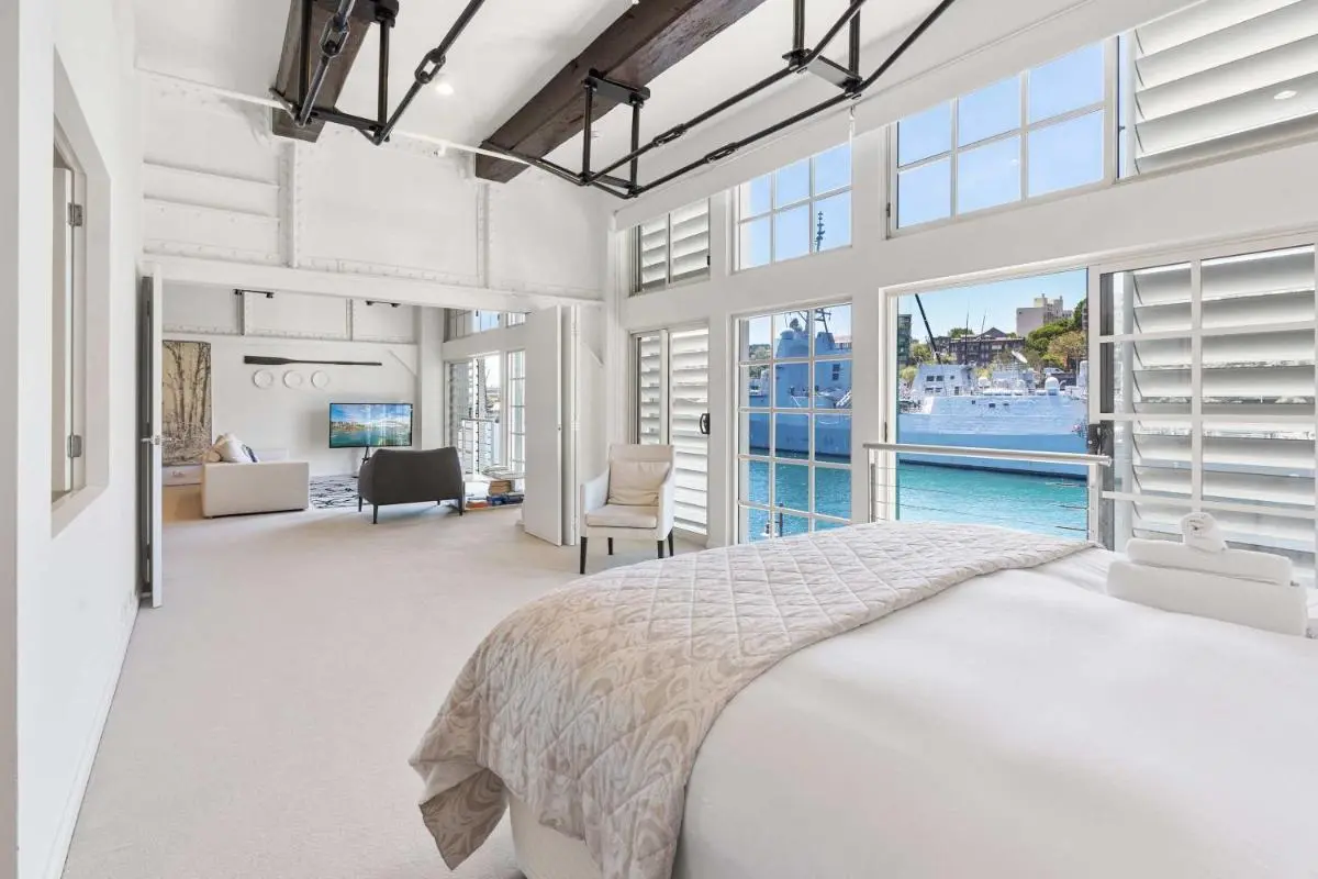 Image 4 of Spacious Waterfront Luxury at Woolloomooloo Wharf