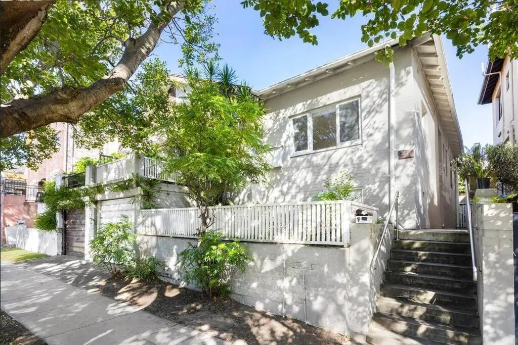 Image of Spacious house with BBQ, outdoor areas and parking