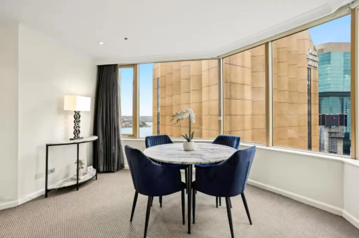 Image 3 of Spectacular Apartment with Harbour Bridge Views